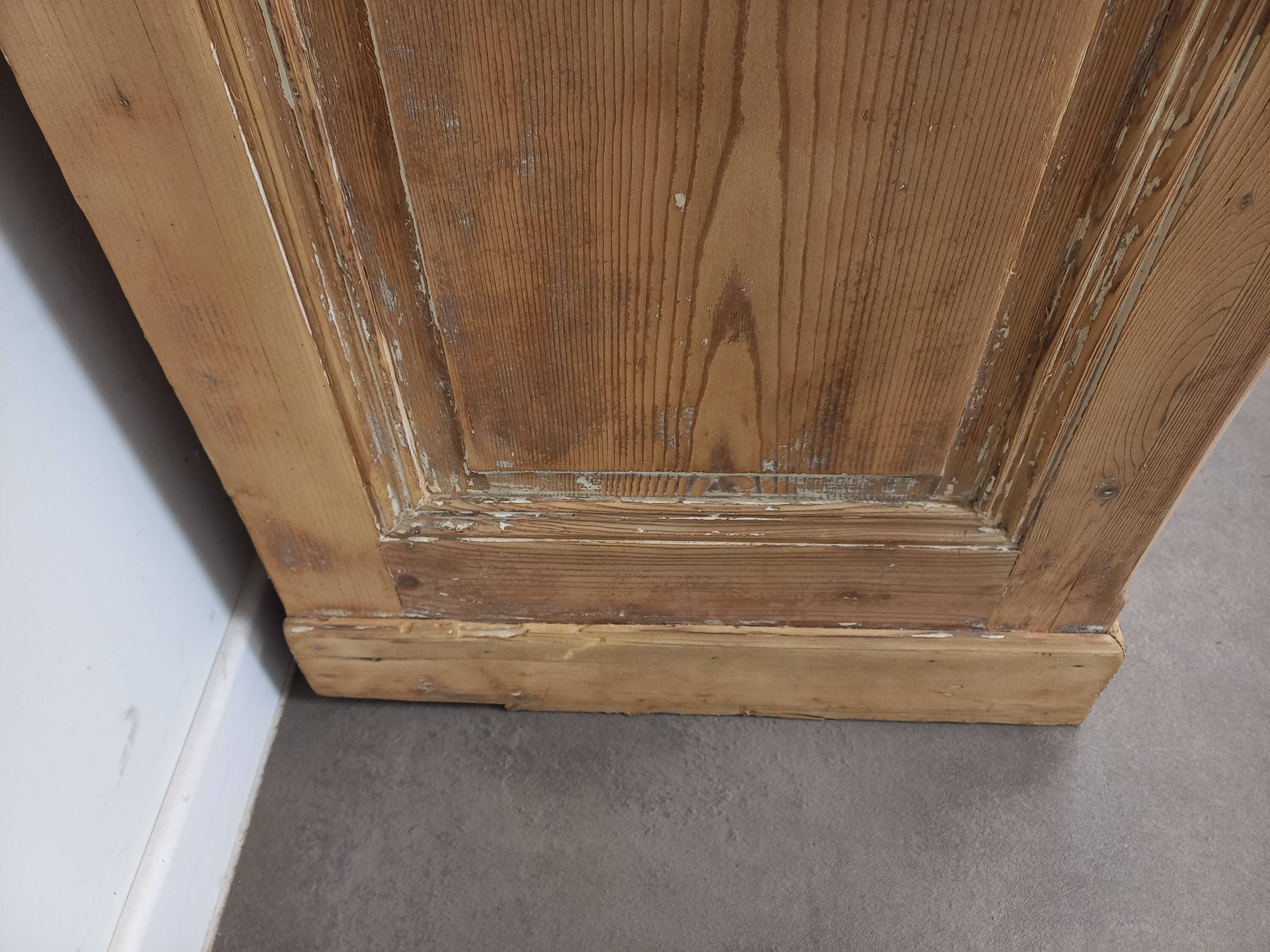 Rustic 3-door sideboard