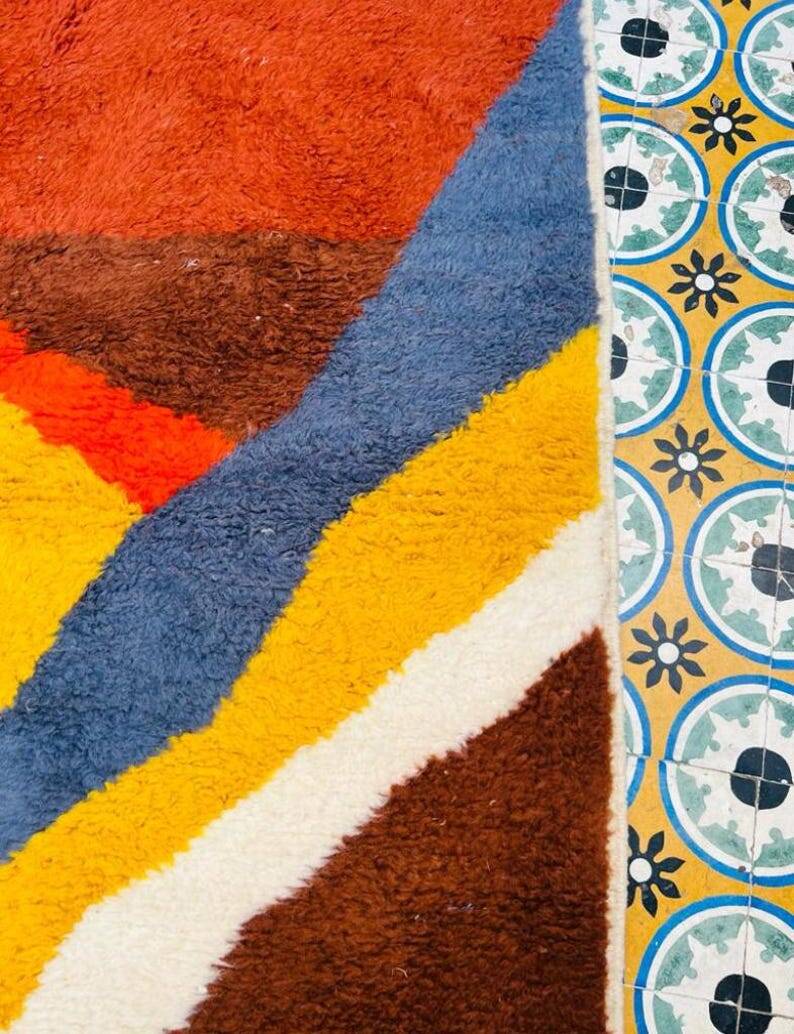 Traditional handmade Moroccan rug 250cmx150cm