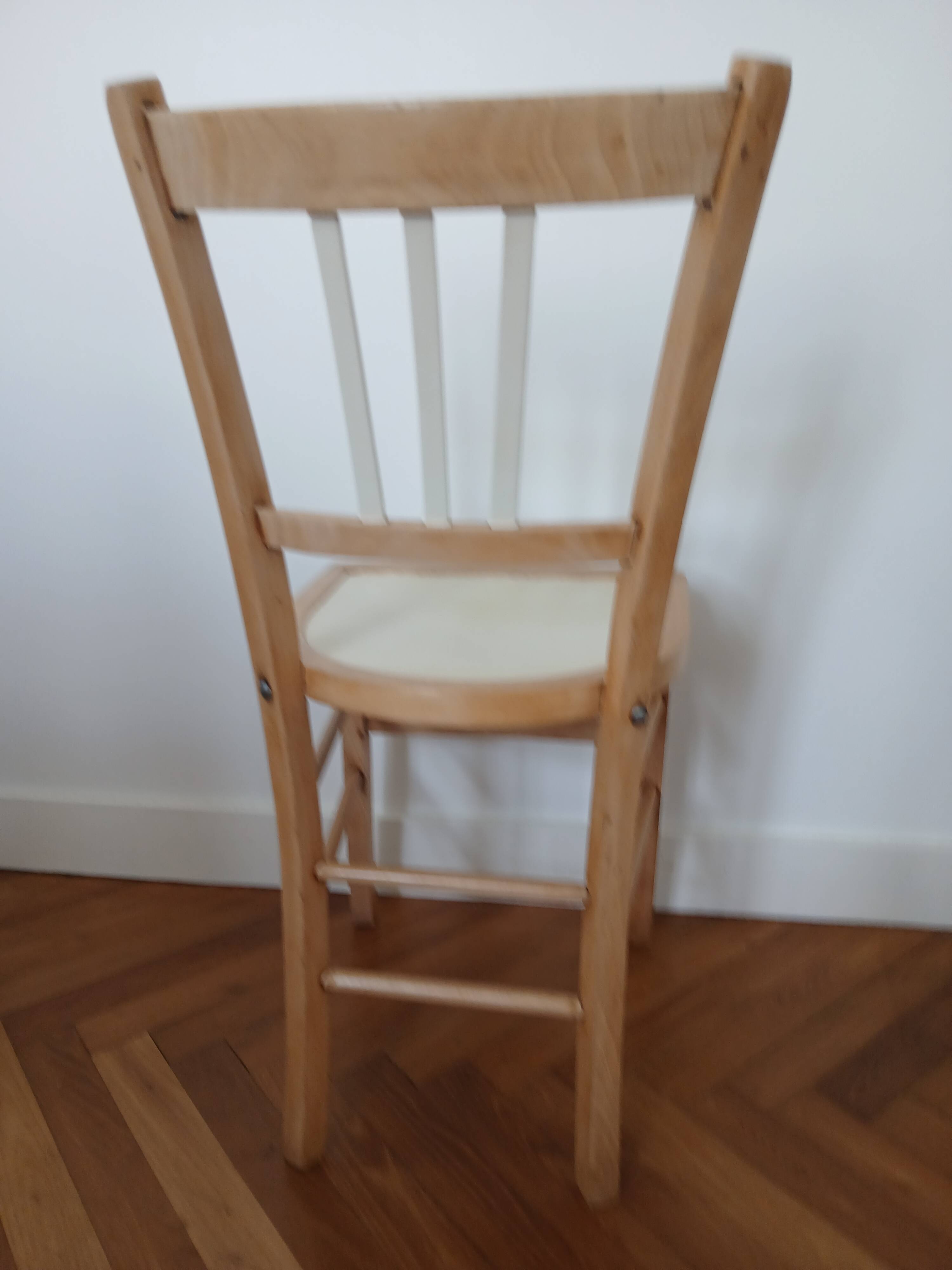 Refurbished wooden chair in beige porcelain