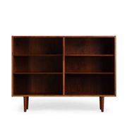 Bibliothèque basse en palissandre danois par Hundevad & Co, années 1960.