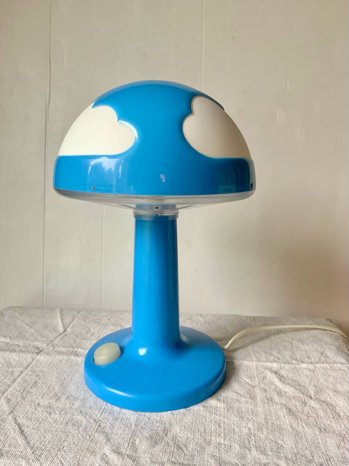 IKEA vintage blue clouds table lamp