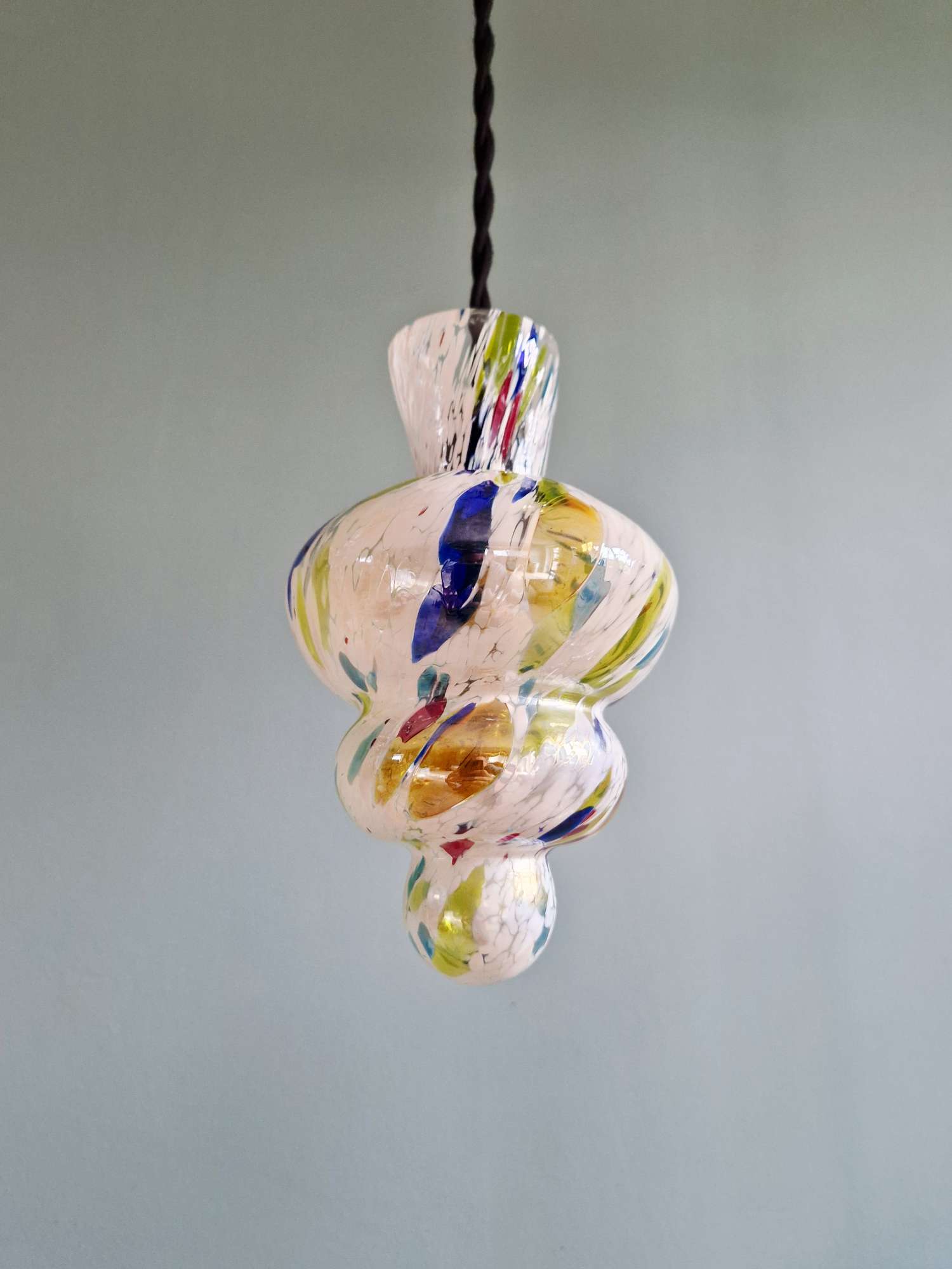 Duo de suspensions en verre soufflé multicolore, Murano, 1950-60