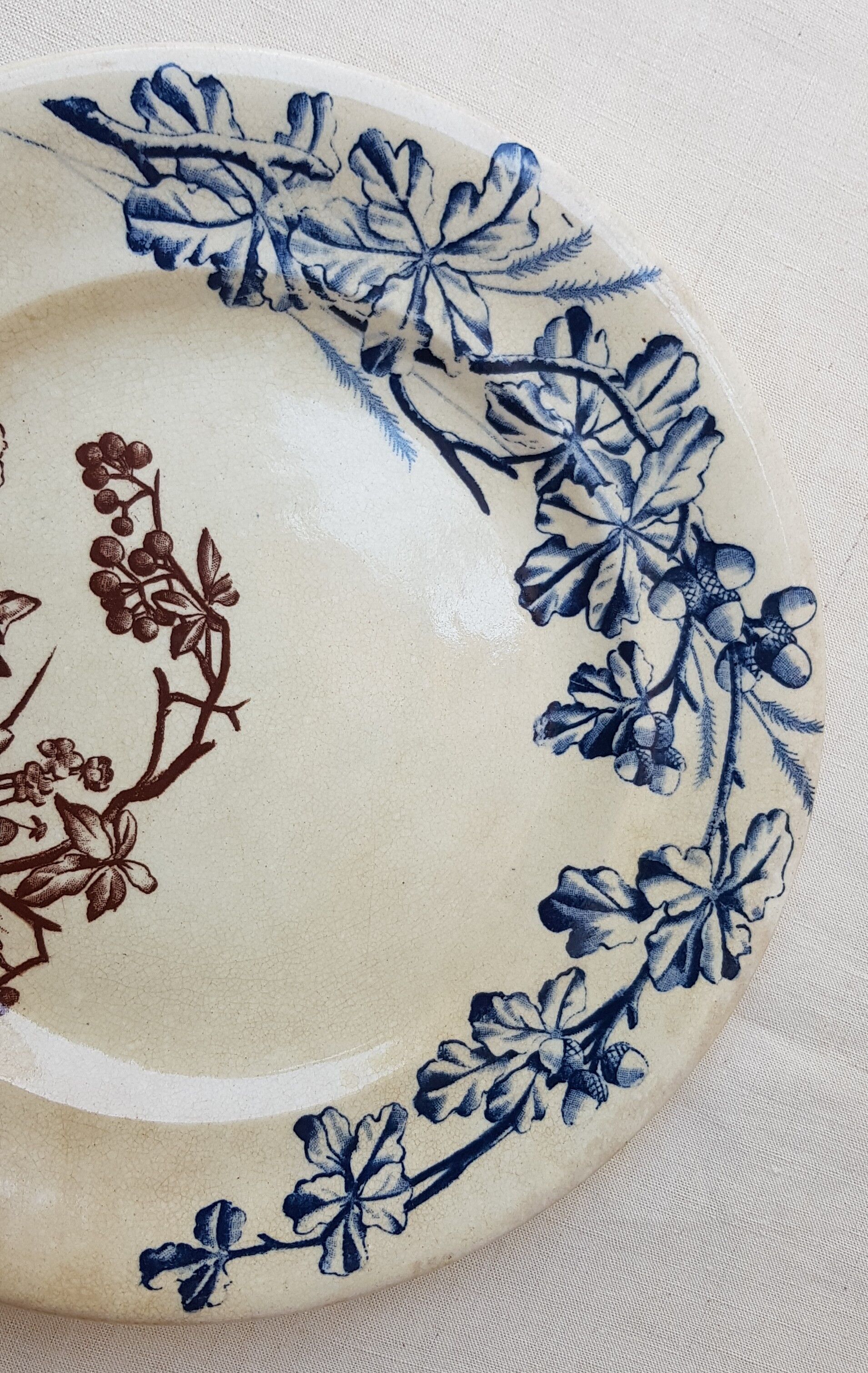 Assiette terre de fer "Chasse"