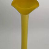 Vase vintage en pâte de verre jaune