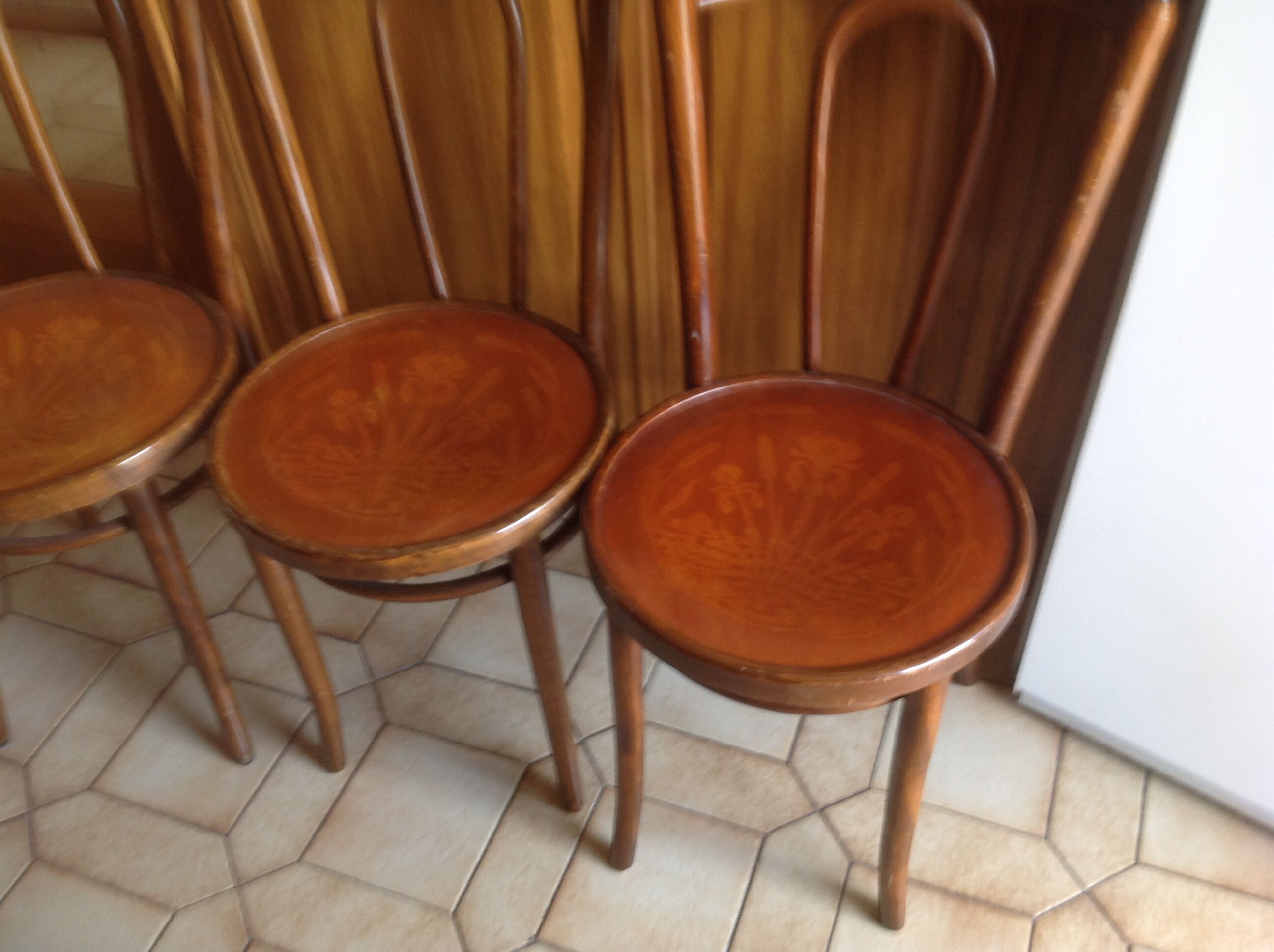 4 vintage bistrot chairs