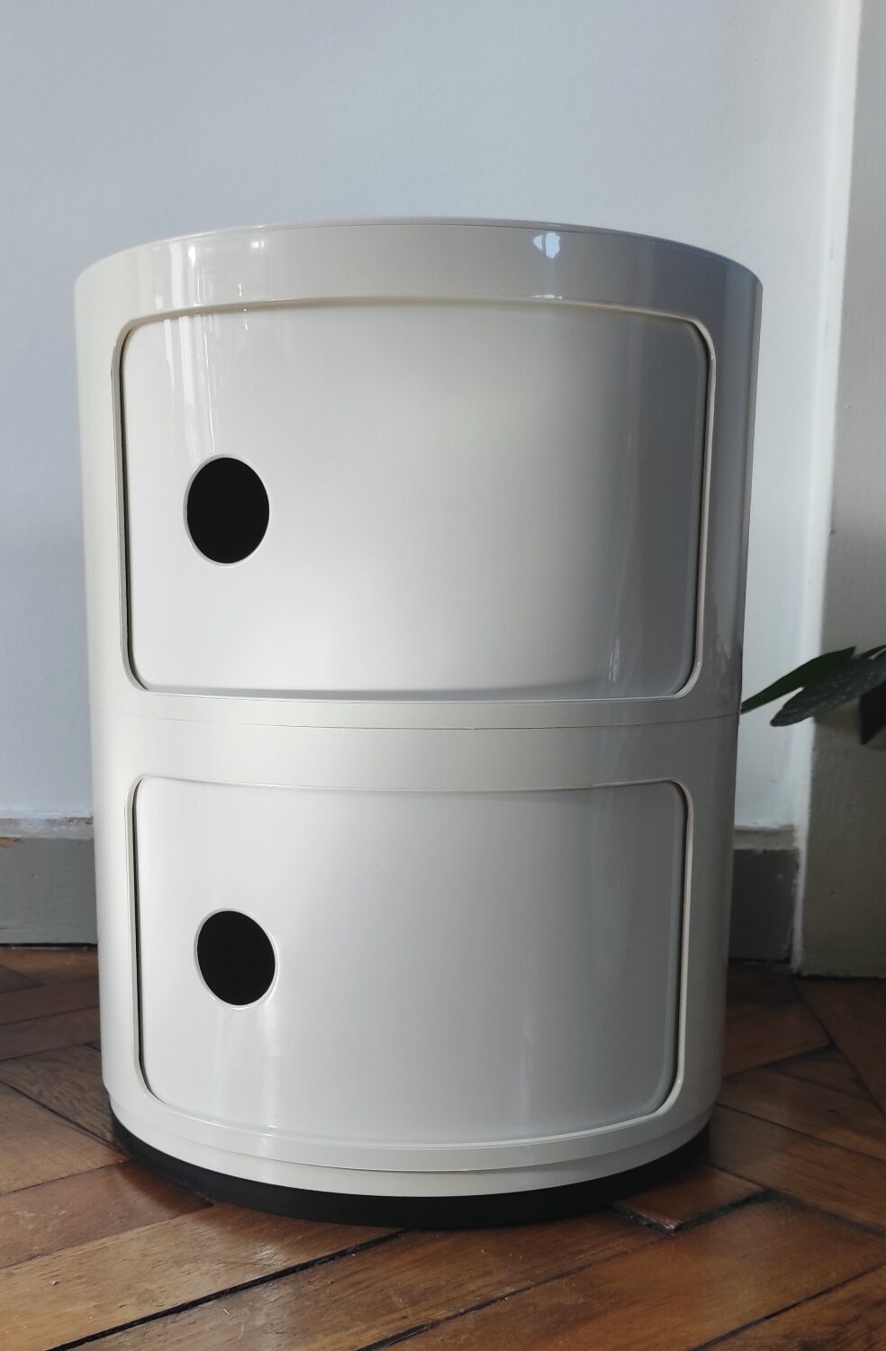Pair of vintage white/cream Componibili bedside tables - Kartell