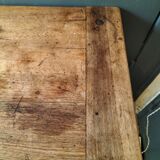 Very nice walnut farmhouse table in very good condition late 19th