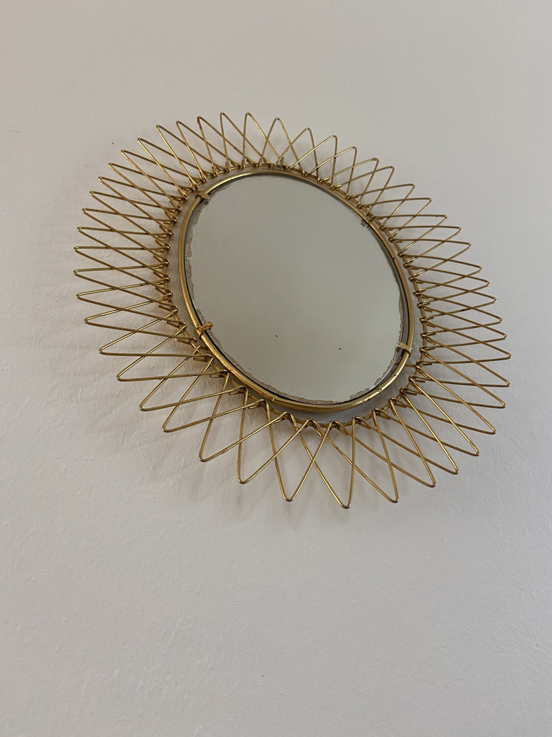 Retractable golden sun mirror 50s