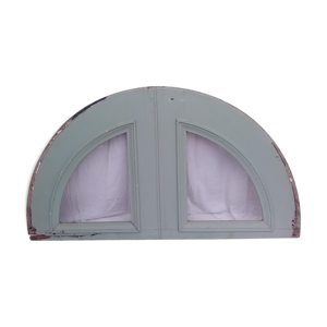 Fronton de porte ancien