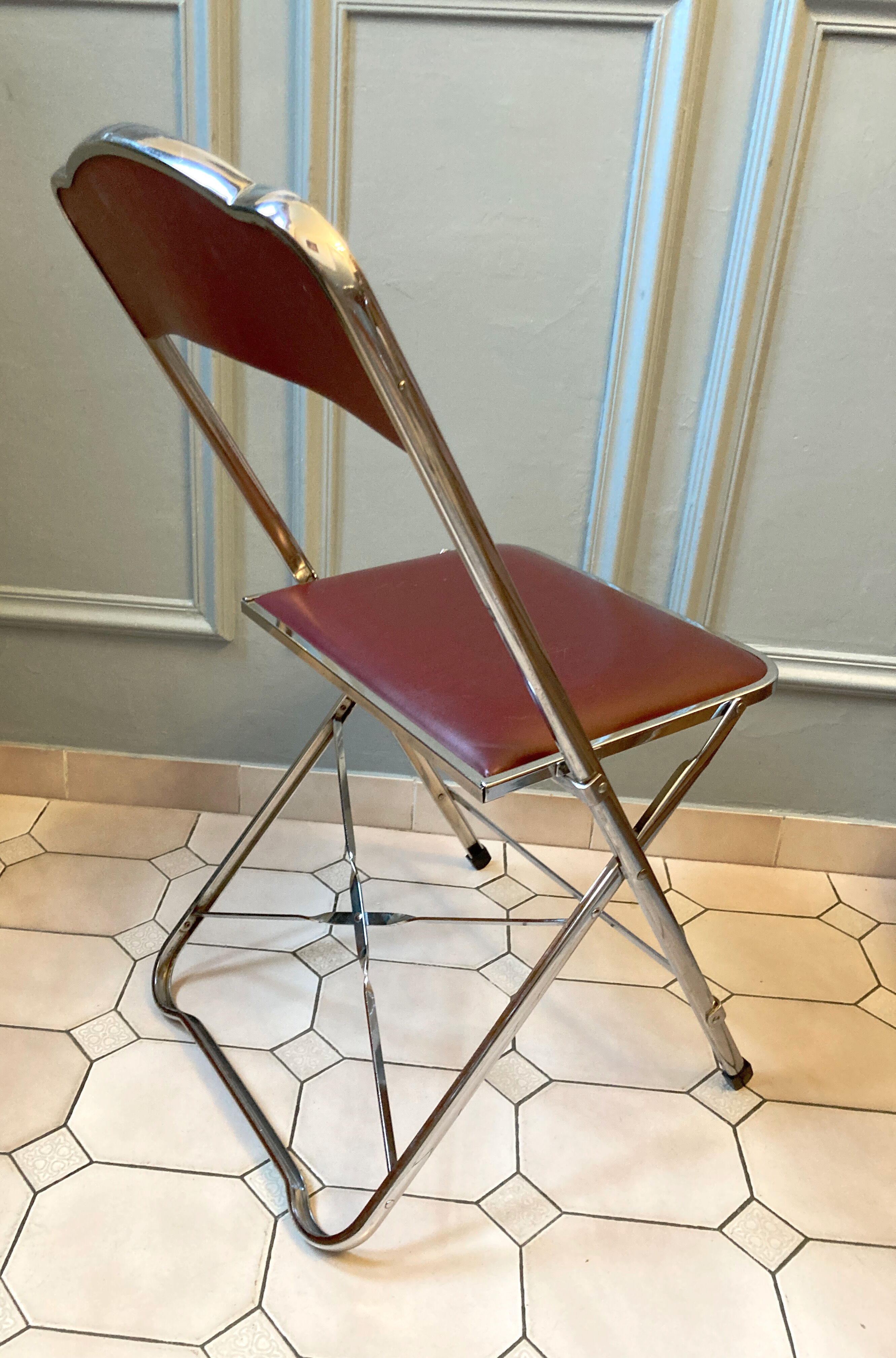 4 vintage folding chairs in chrome