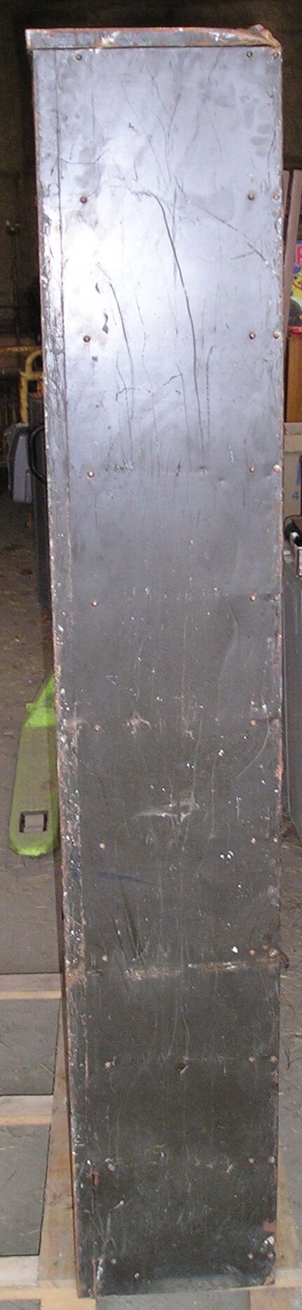Furniture old metal riveted 30 drawers valve strafor