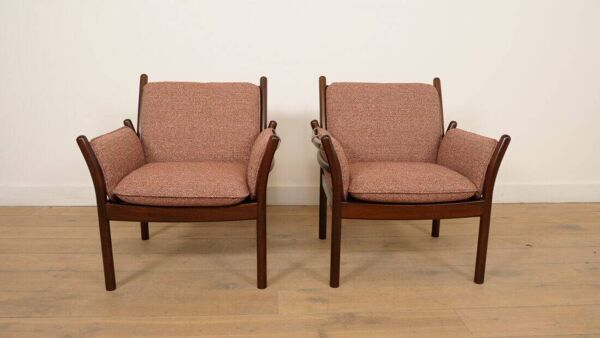 Ensemble de 2 fauteuils vintage   Illum Wikkelsø pour Silkeborg   Modèle Genius   Acajou
