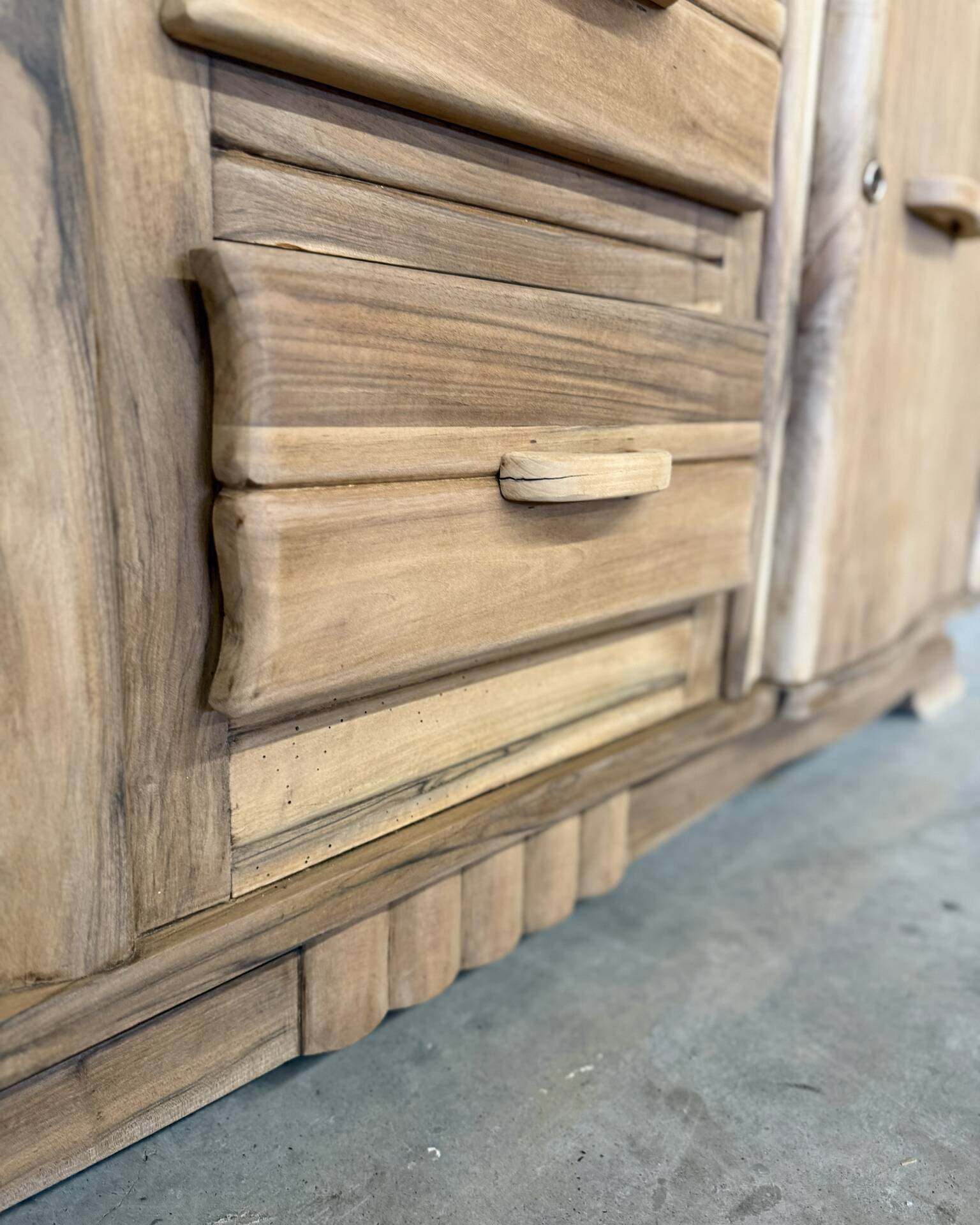 Buffet art deco en noyer