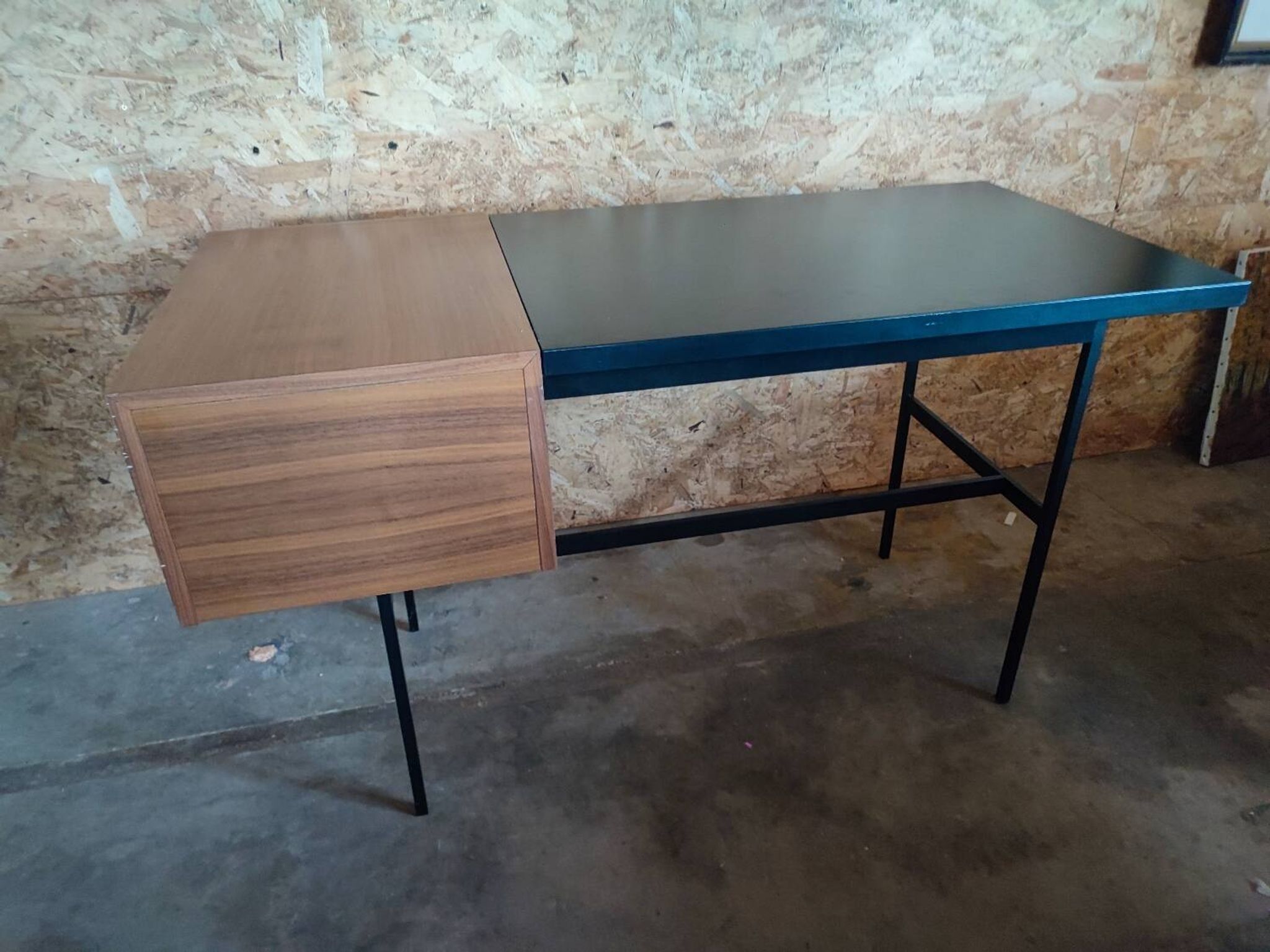 Office CM 141 by Paulin Pierre