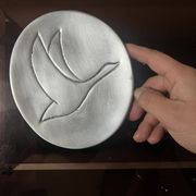 vide poche en aluminium poli, signée et estampillée dans la masse
