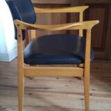 Large Scandinavian office armchair