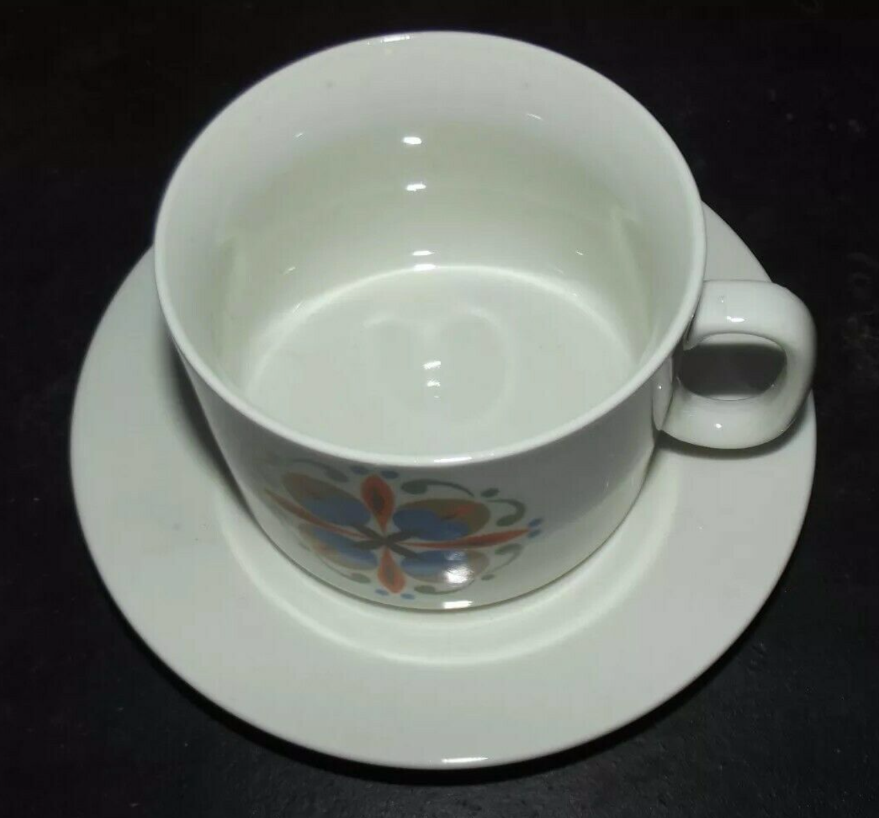 Cup and under cup 1960 Weidmann cups