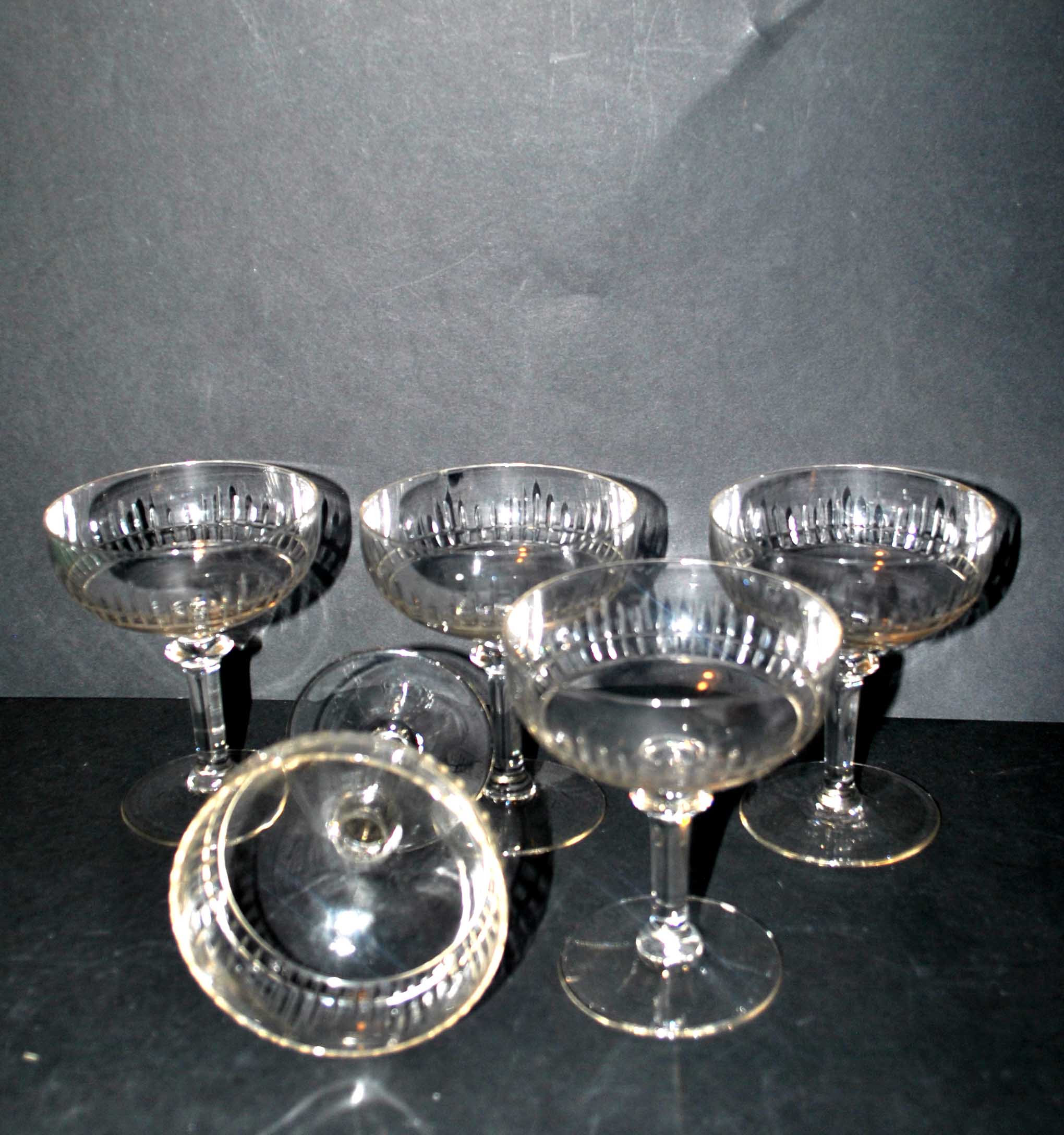 Series of 5 champagne glasses in crystal cut with