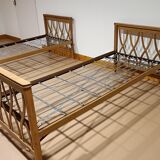 Vintage pull-out beds with cross-beams