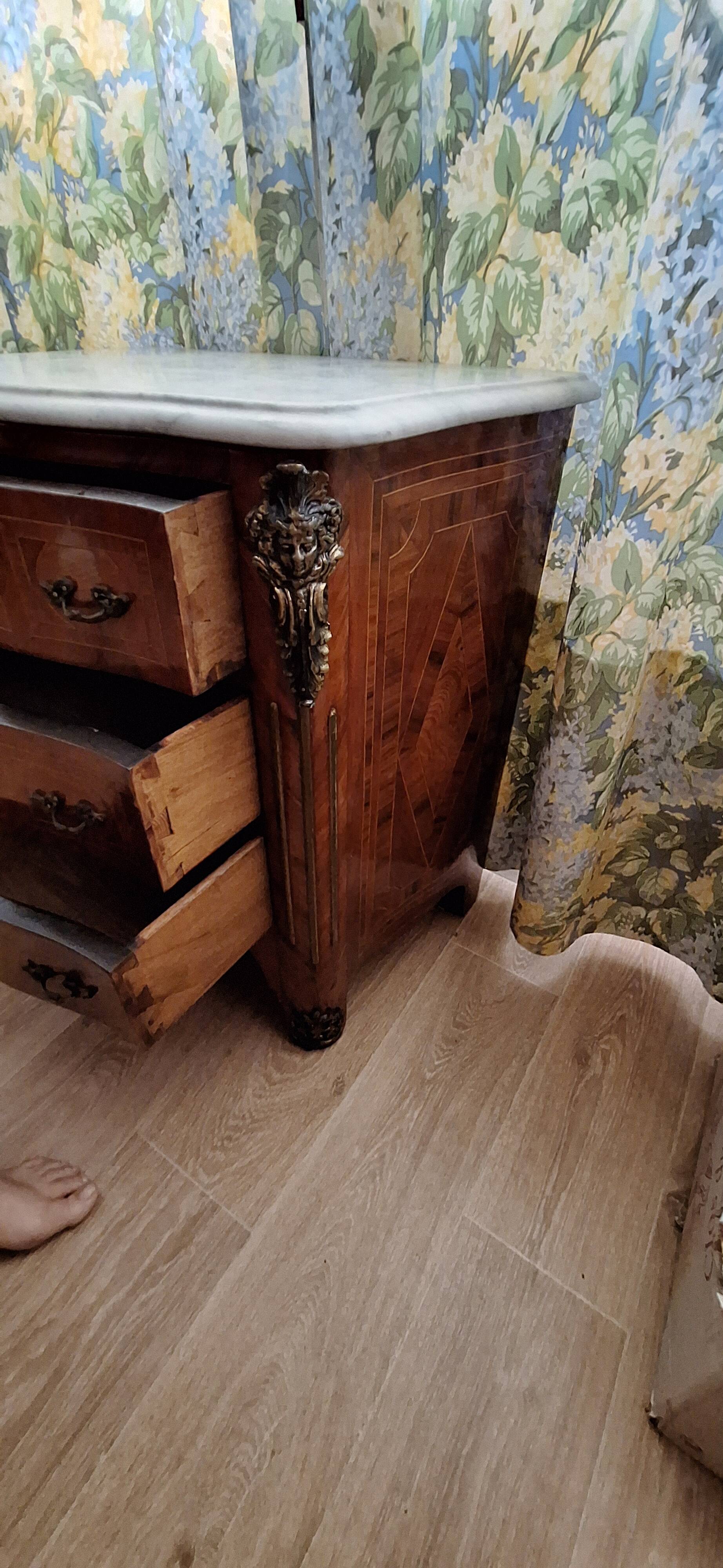 Commode louis XVI