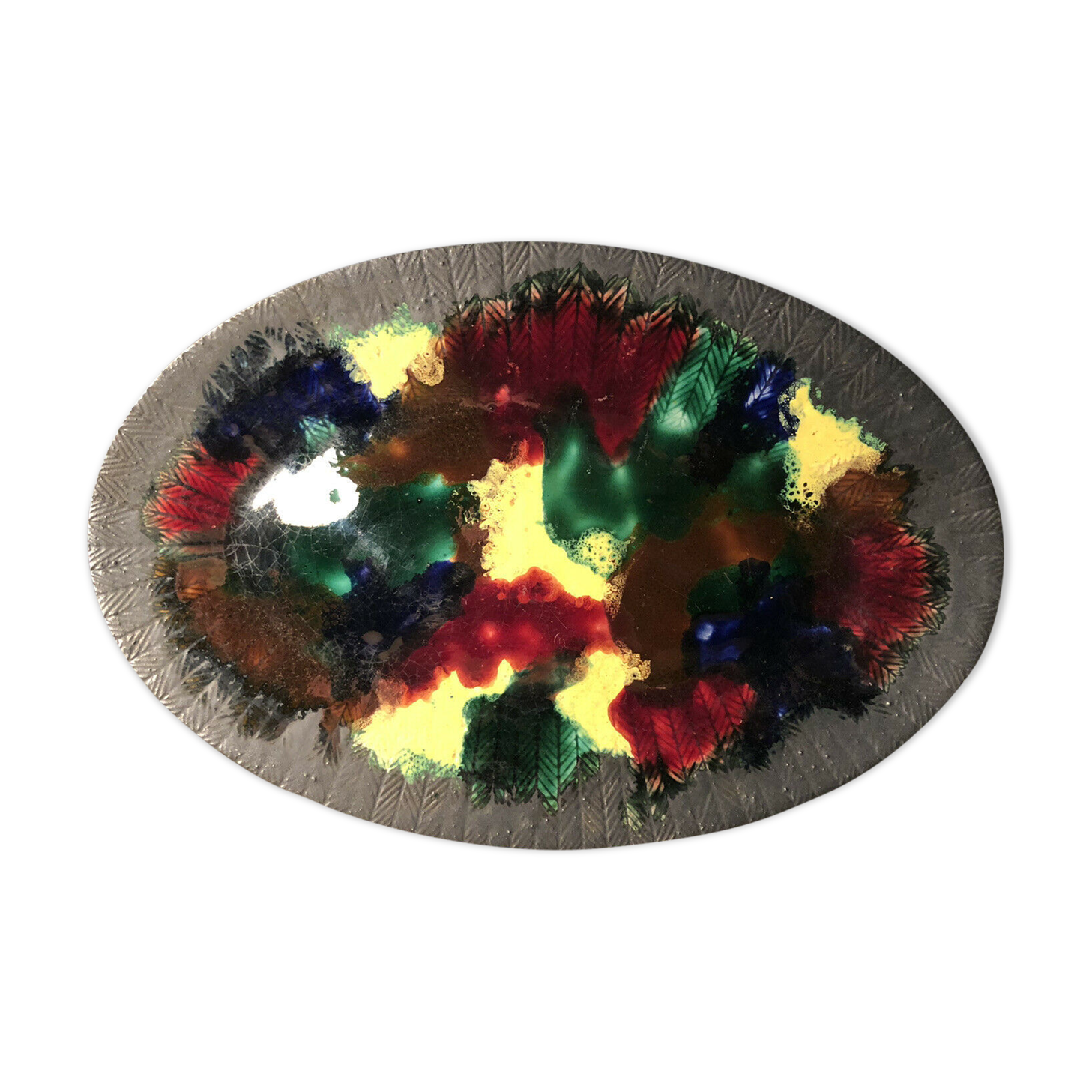 Enamelled ceramic dish