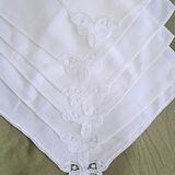 Nappe brodée fait à la main en Belgique