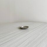 Small metal pocket emptier