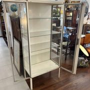 Vitrine à pharmacie vintage