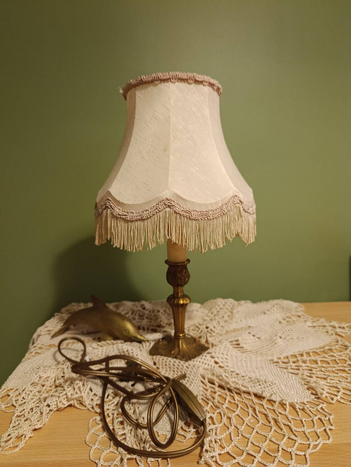 Vintage brass granny lamp | Ecru silk pagoda shade, 1950s/60s