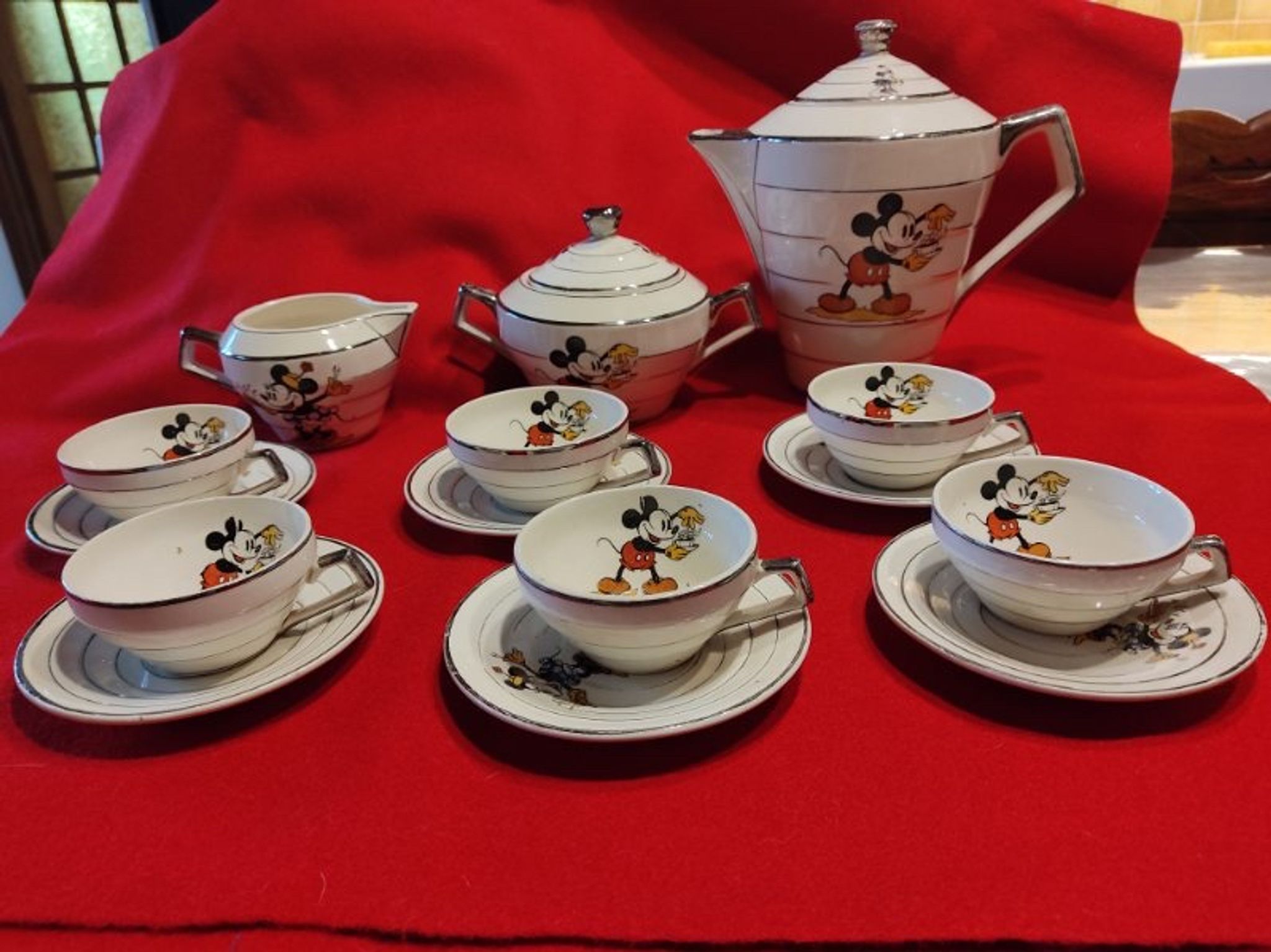 Service à café Mickey et Minnie art déco 1928