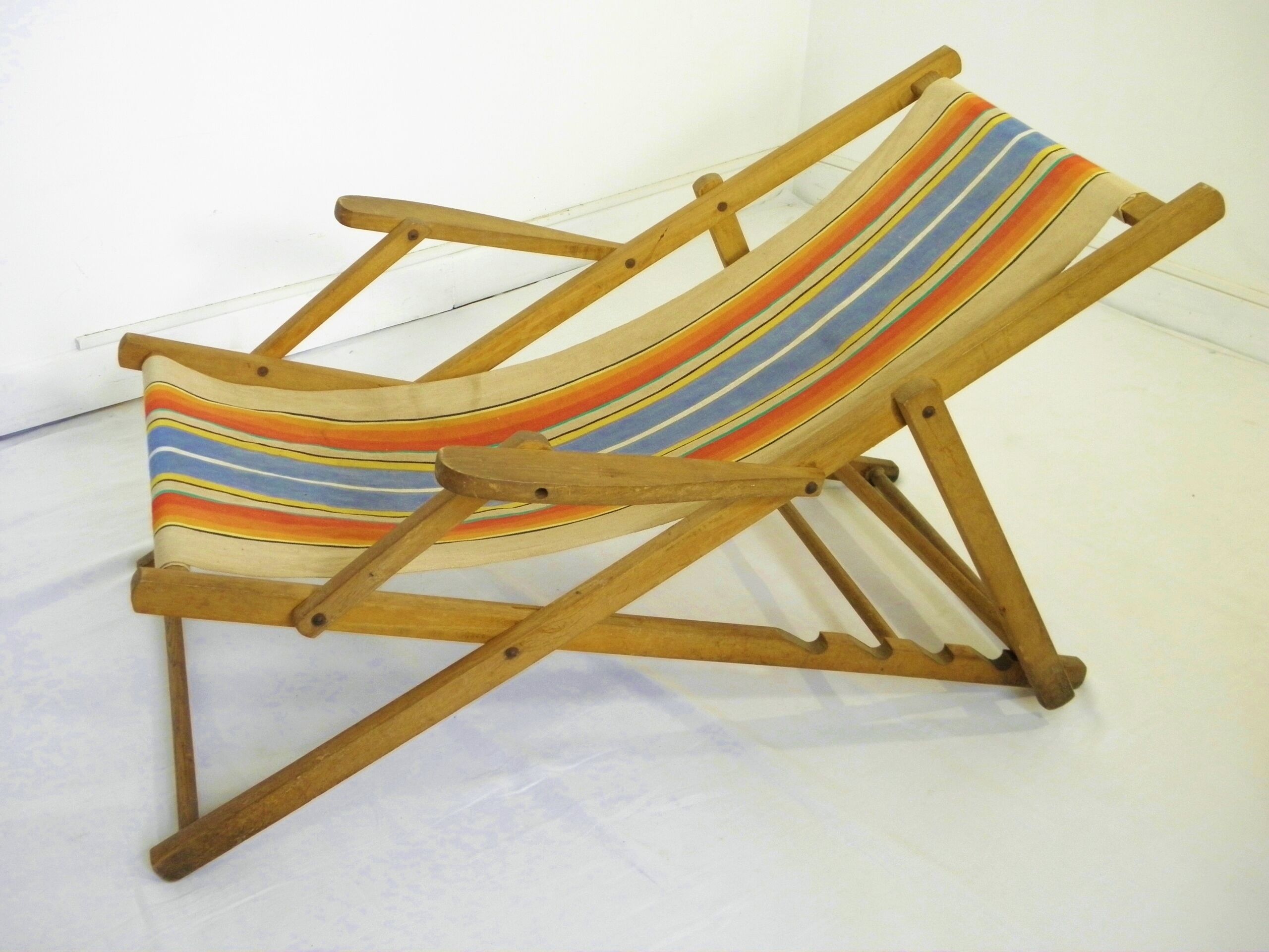 Chaise longue tissu et bois vintage 1960  Selency