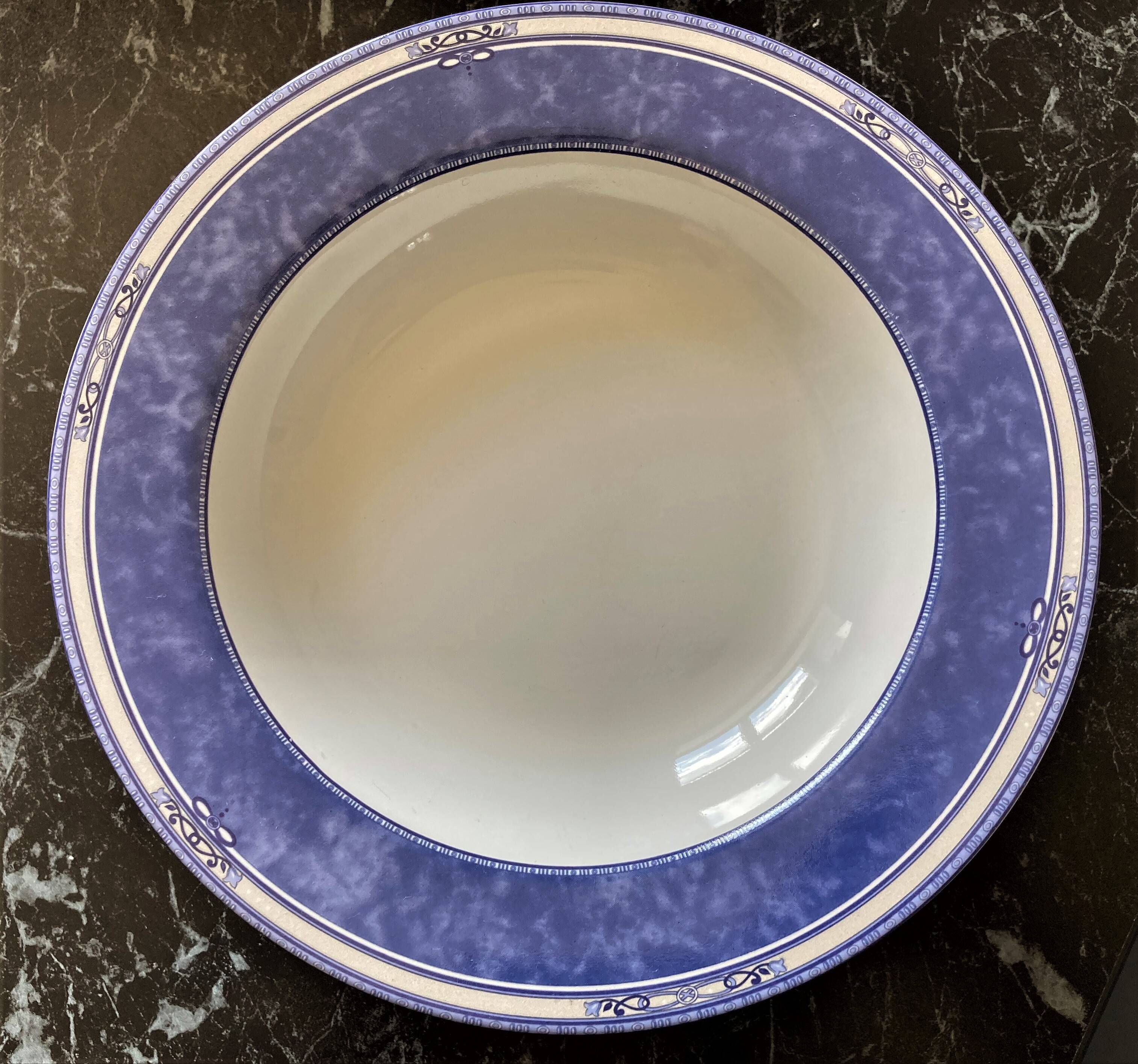 Set of 6 blue and white soup plates