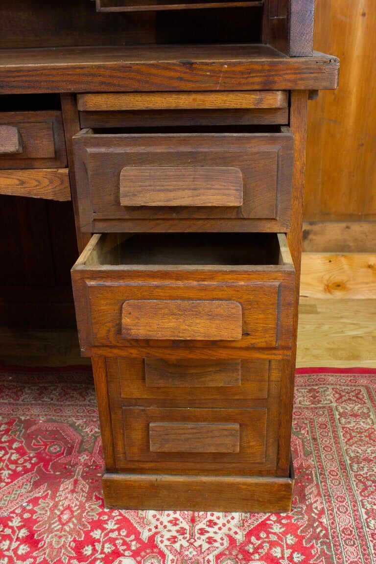 Bureau américain à rideau, vers 1940