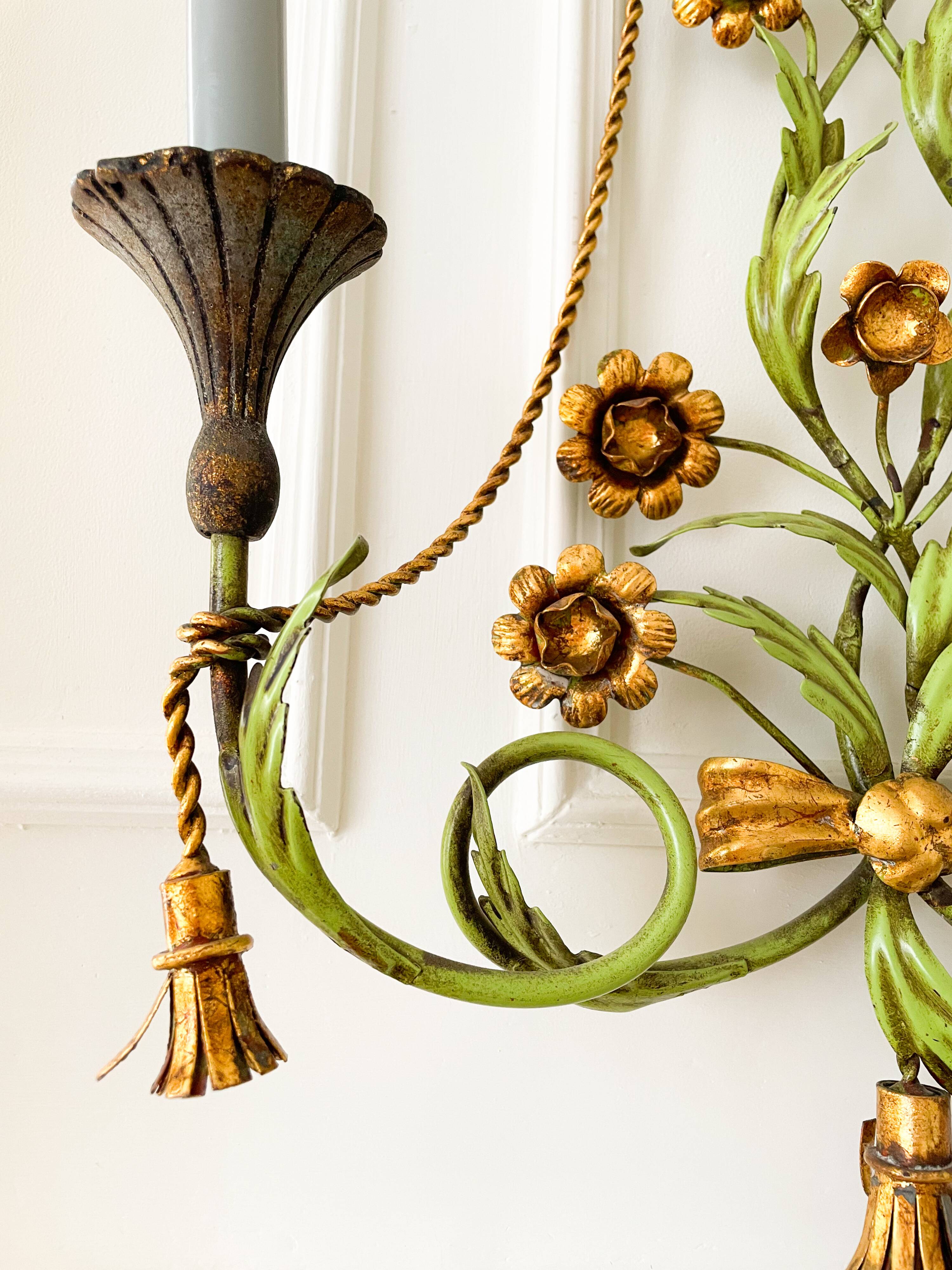 Large vintage Italian wall sconce with golden flowers, Florentine style.