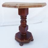 Balustered pedestal table