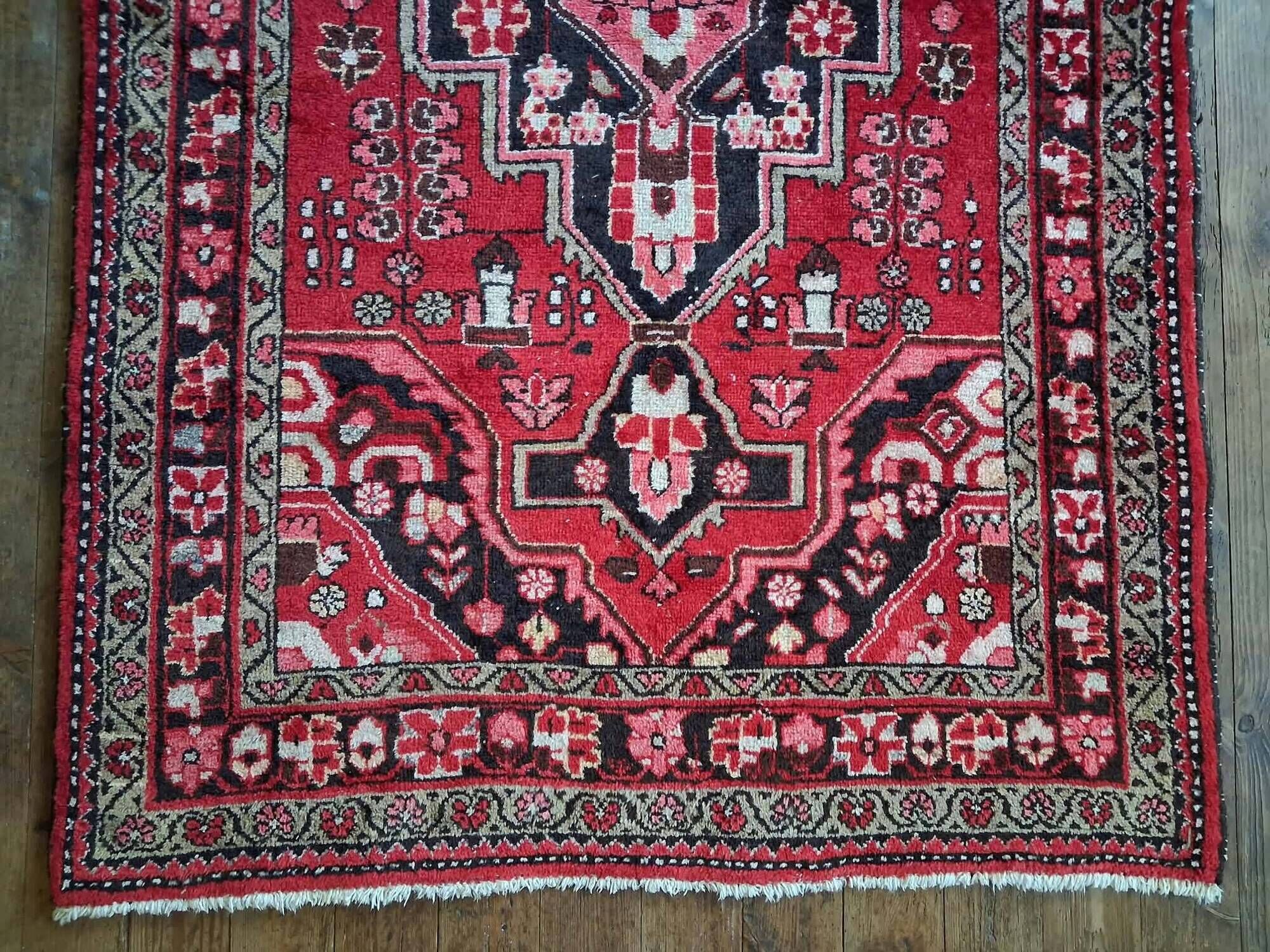 Handmade Persian Hamadan rug 207x132cm