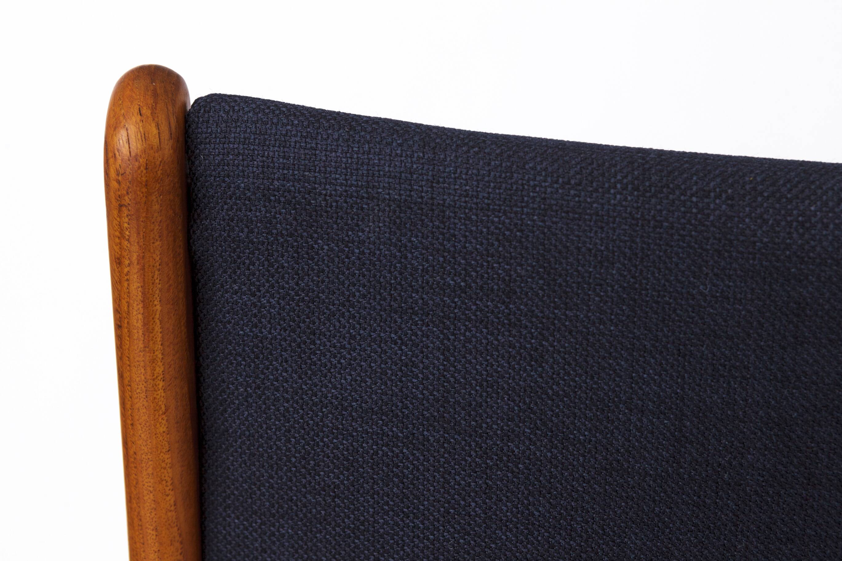 Set of 4 Vintage Danish Teak Chairs | Johannes Andersen | Idum Møbelfabrik
