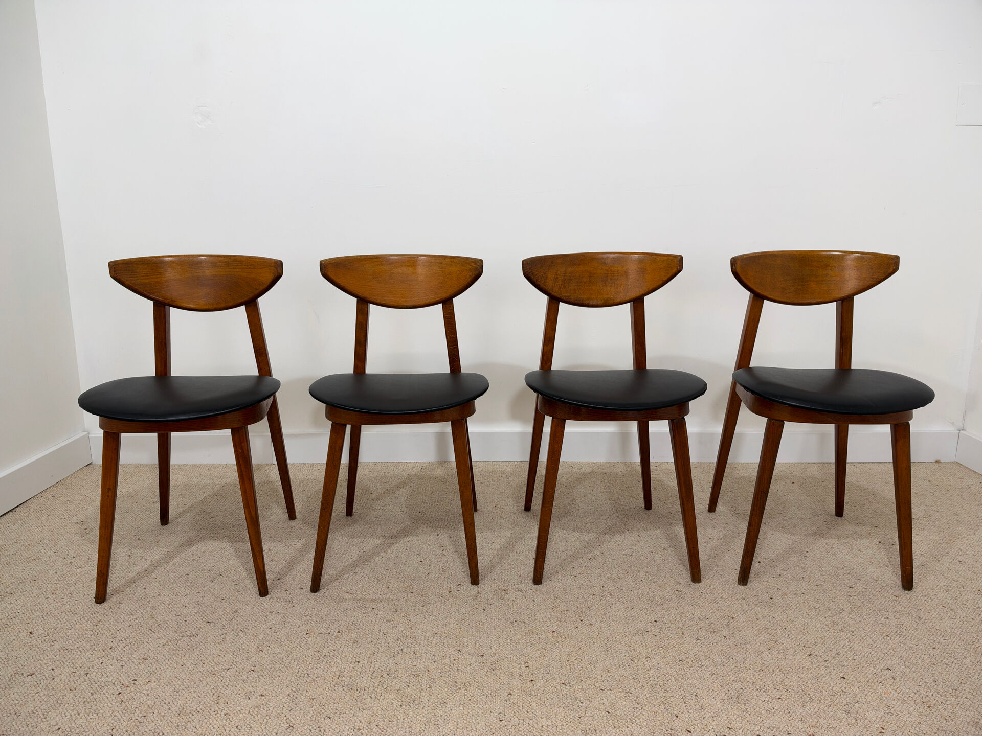 4 Fontania chairs attributed to Baumann – 1960s