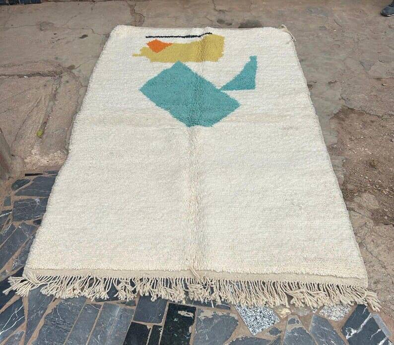Handmade natural wool rug, size 150 x 250 cm