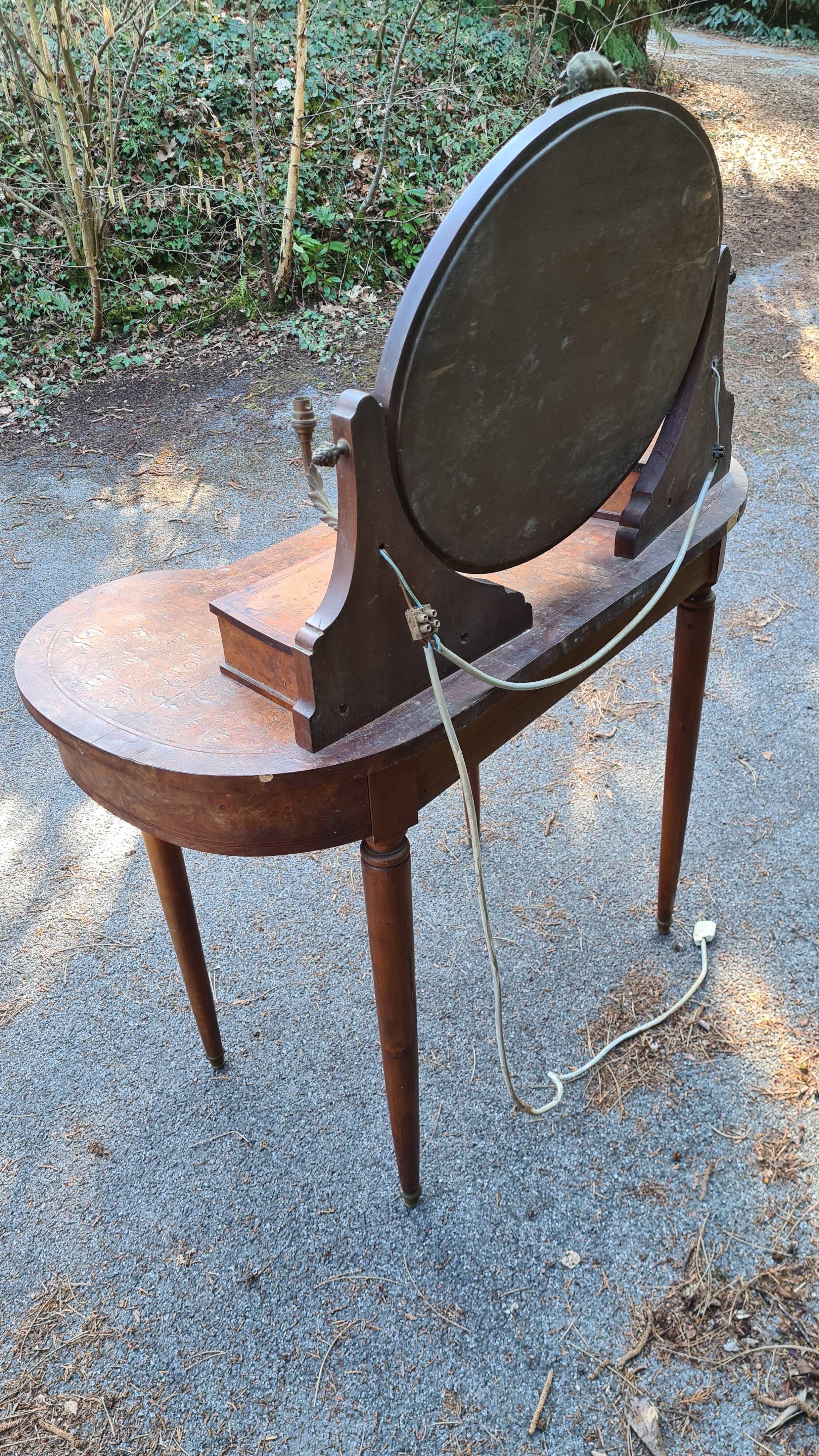 Louis XVI style kidney dressing table in veneer wood and bramble veneer
