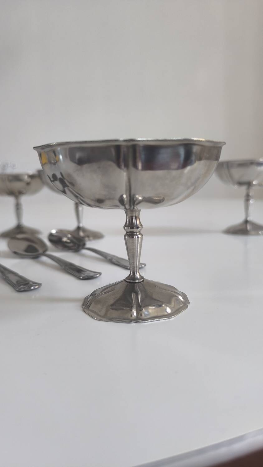 Set of four 18/10 stainless steel ice cream cups