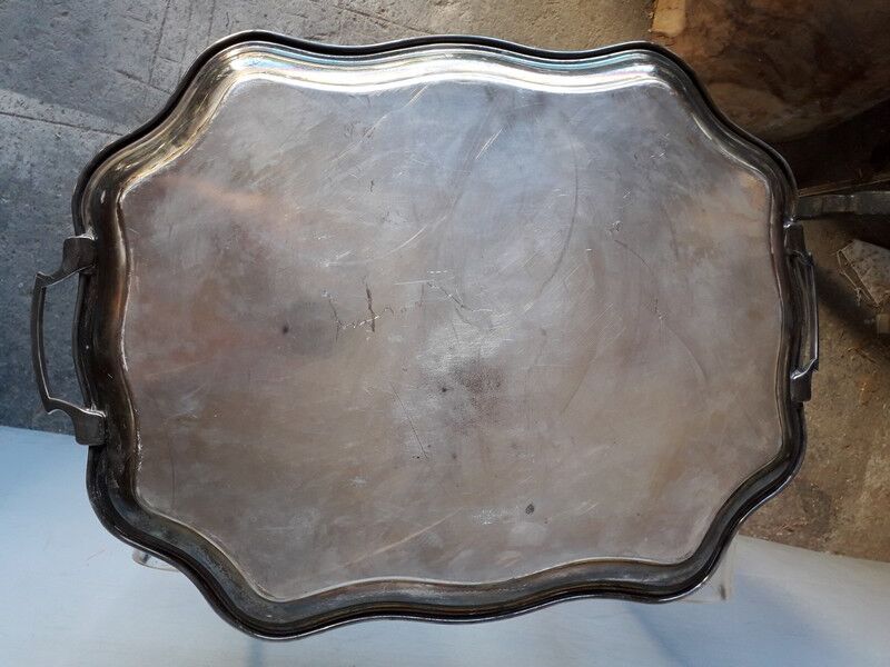Tray in silver metal