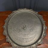 Large 20th century oriental tea tray engraved in metal color Width 66 cm