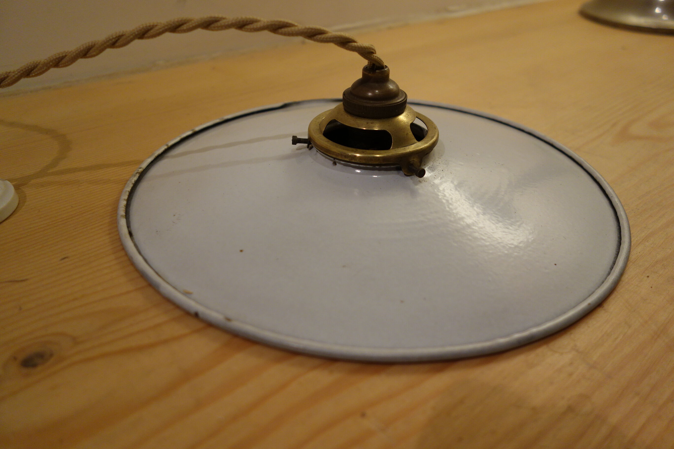 White enamelled hanging lamp