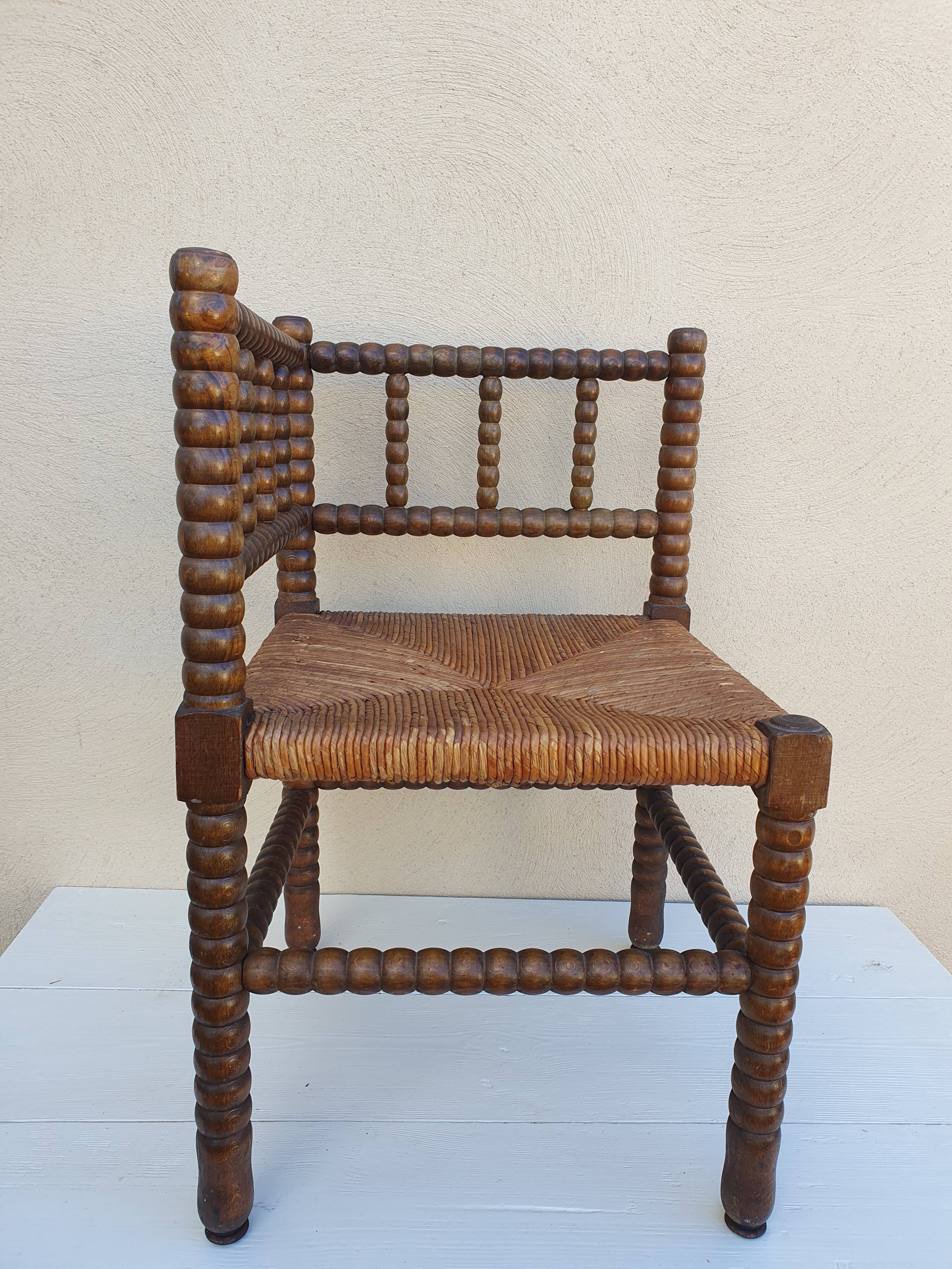 Corner armchair turned rosary style