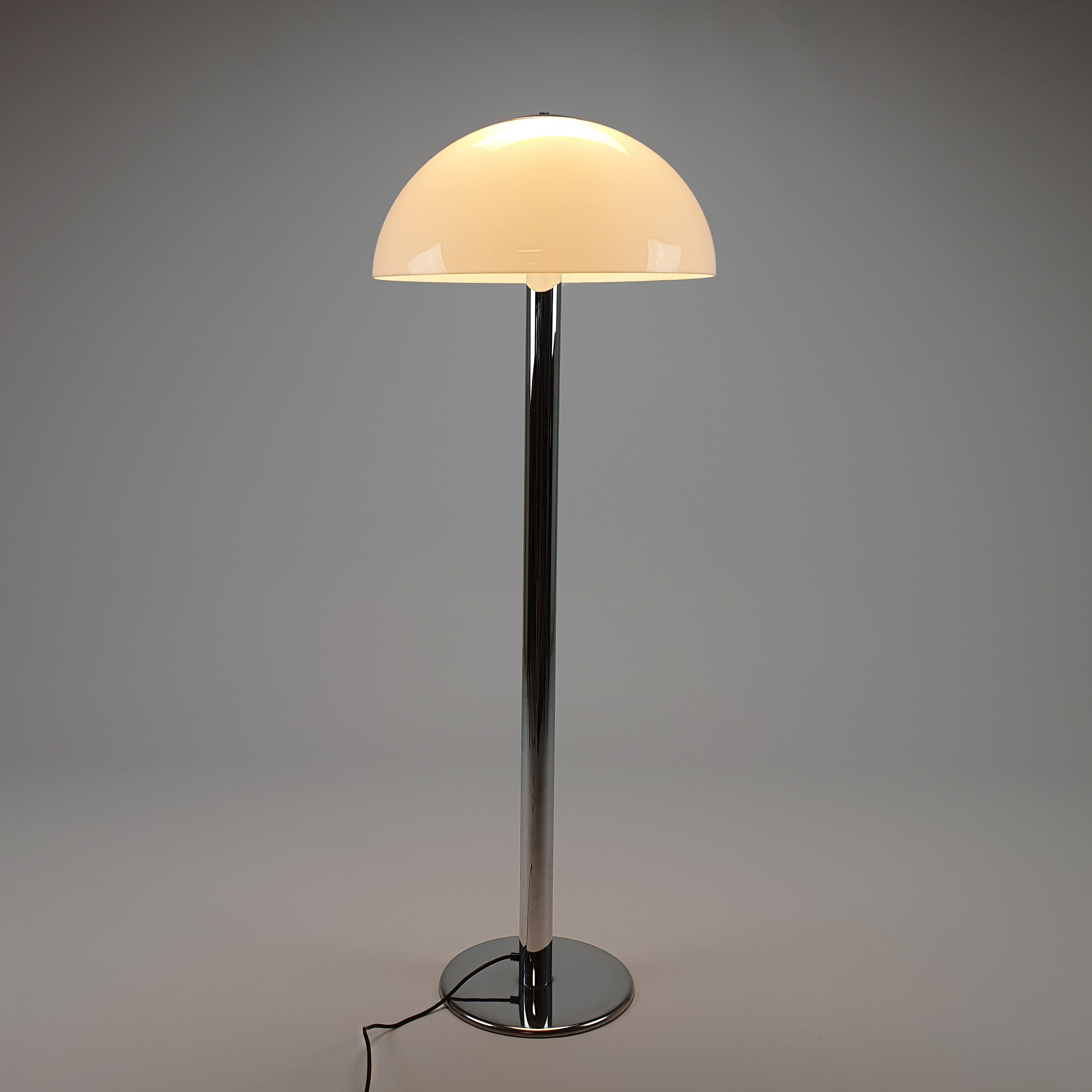Vintage chrome and plastic mushroom floorlamp, 1970s