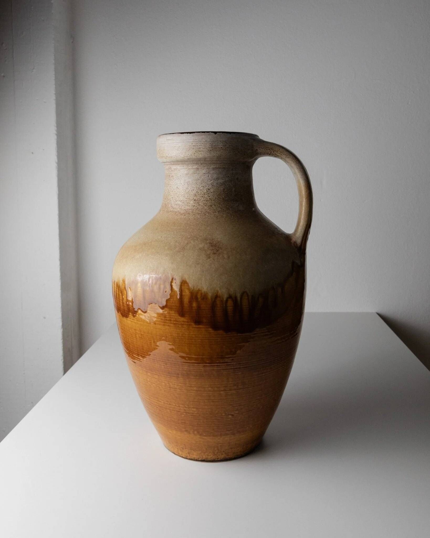 XXL Scheurich ceramic vase with beige-brown gradient glaze, jug with handle, 1970s Germany, vintage country-house decor