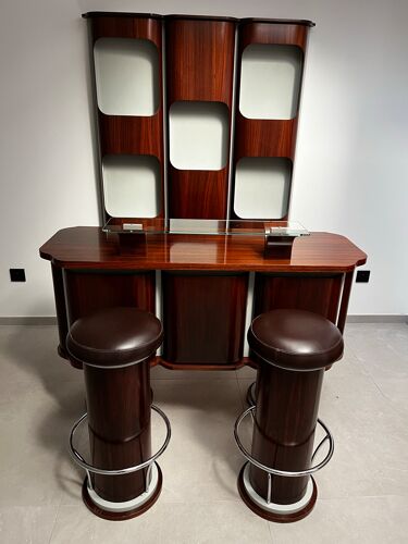 Bar with backlit shelf and 2 stools