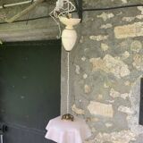 Lustre, suspension en opaline rose et intérieur blanc, complète ancienne