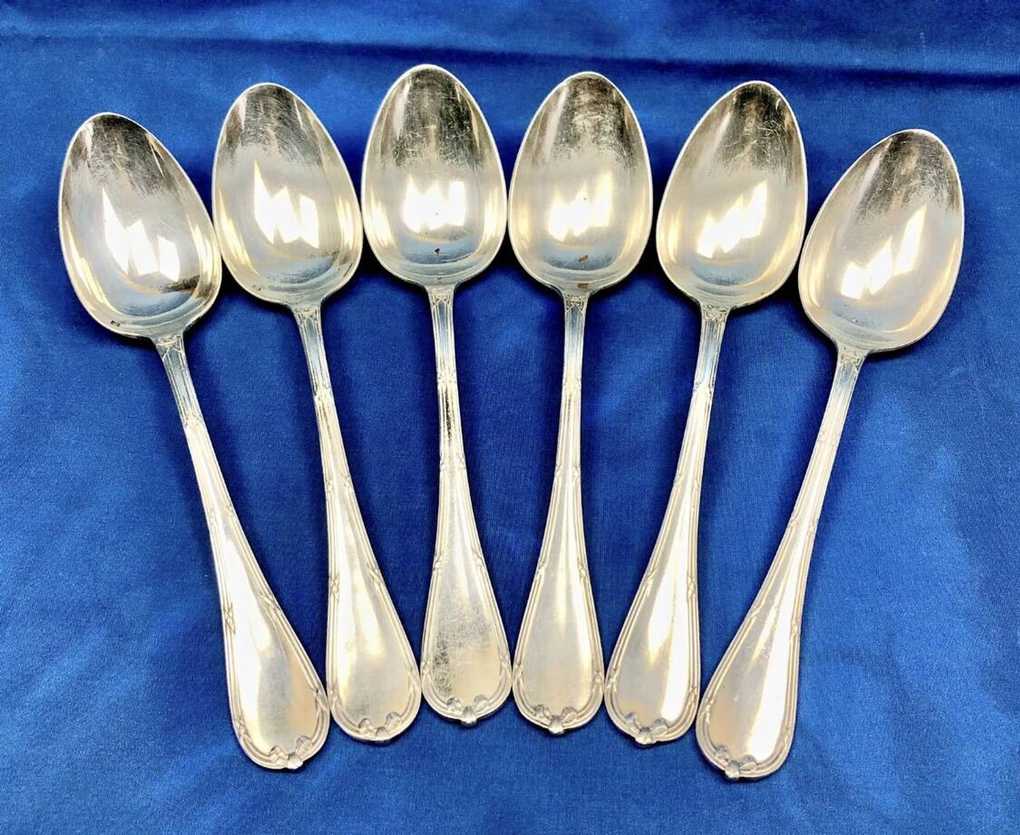6 cuillères à soupe métal argenté Christofle modèle Rubans croisés